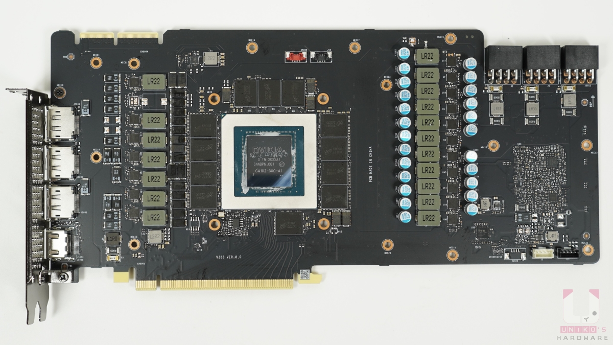 18 相供電設計，9 (NVVCC)+ 5 (MSVCC) 相負責 GPU 供電、4 相負責 GDDR6X 供電。正面有 12 顆 GDDR6X 美光記憶體。解鎖額外電源，超頻更高效能也不用擔心。