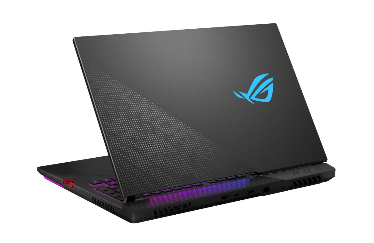 ROG Strix SCAR 17 最高搭載 GeForce RTX 3080 顯示卡、AMD Ryzen 9 5900HX 處理器。