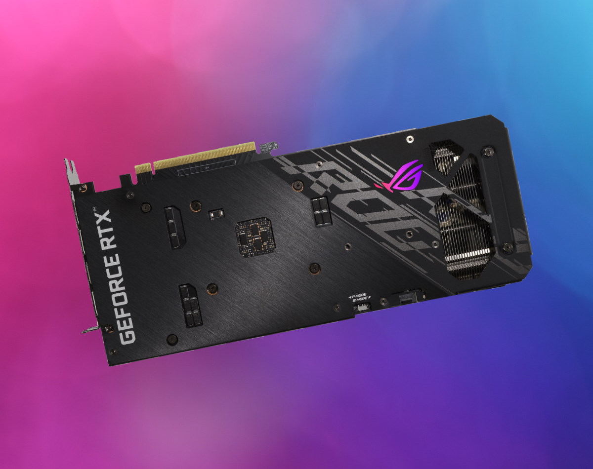 除顯示卡側邊外，ROG Strix GeForce RTX 3060 12GB 顯示卡特別於背板增加可自訂編程的 ARGB 燈效，打造華麗電競氛圍。