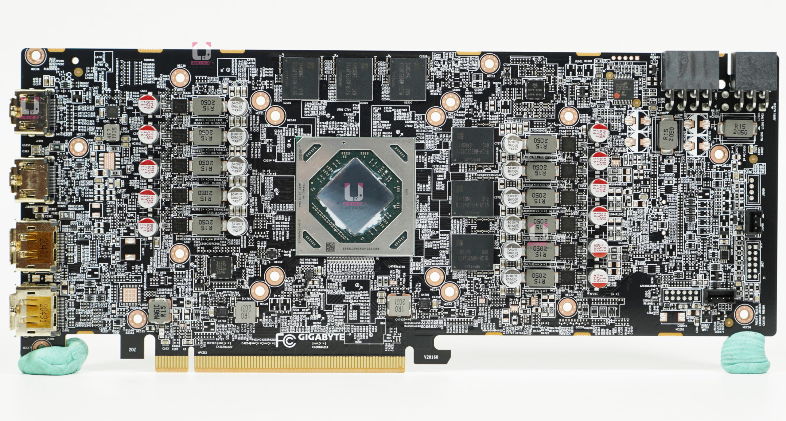 Radeon RX 6700 XT GAMING OC 12G PCB 正面。