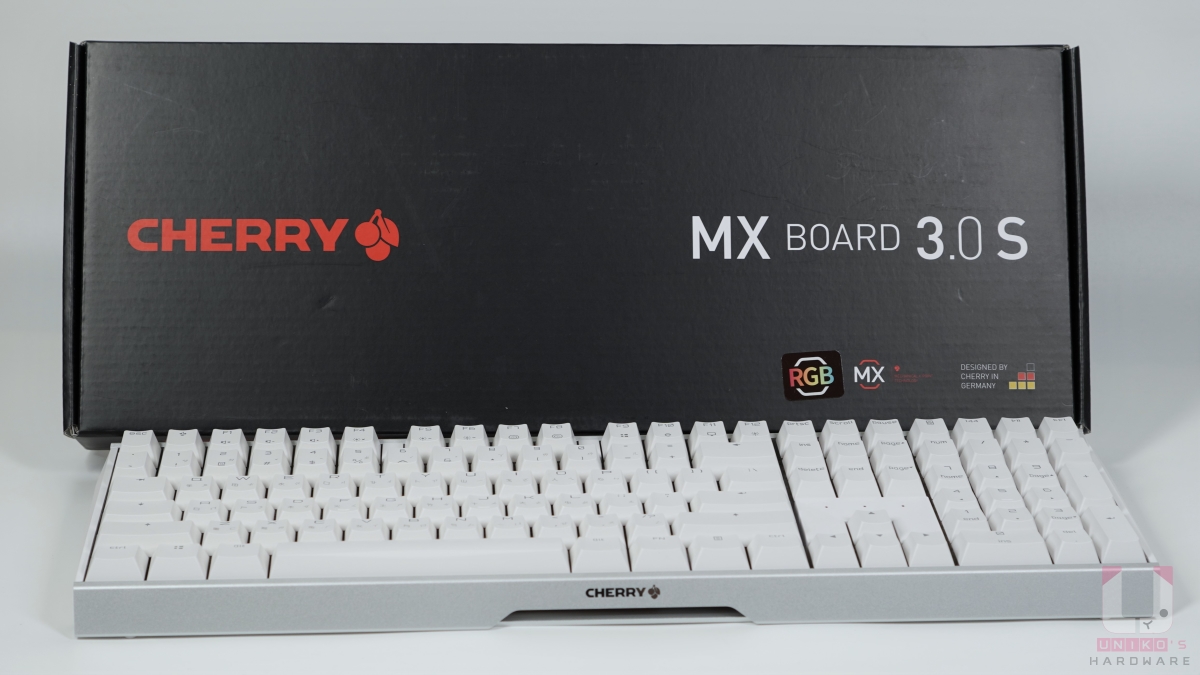Cherry MX Board 3.0S RGB 白色包裝外盒與本體。