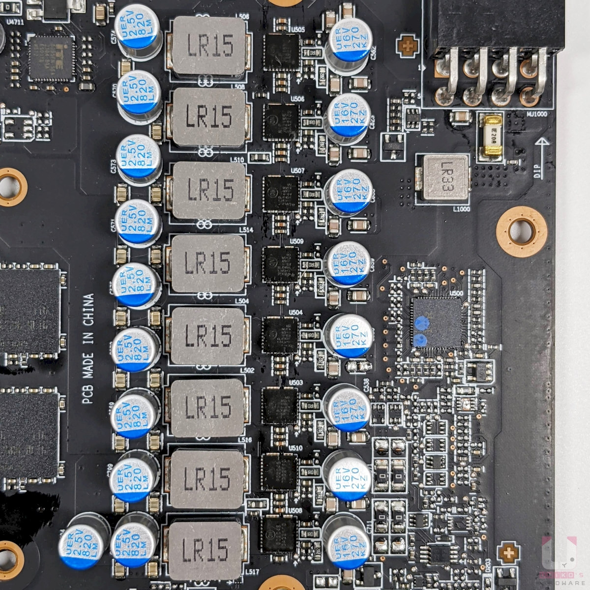 MSI Radeon RX 6600 XT GAMING X 8G GPU 供電。
