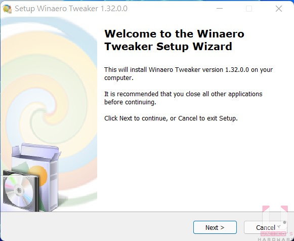 這時可以下載 Winaero Tweaker 來修改，下載執行後先點選 Next。