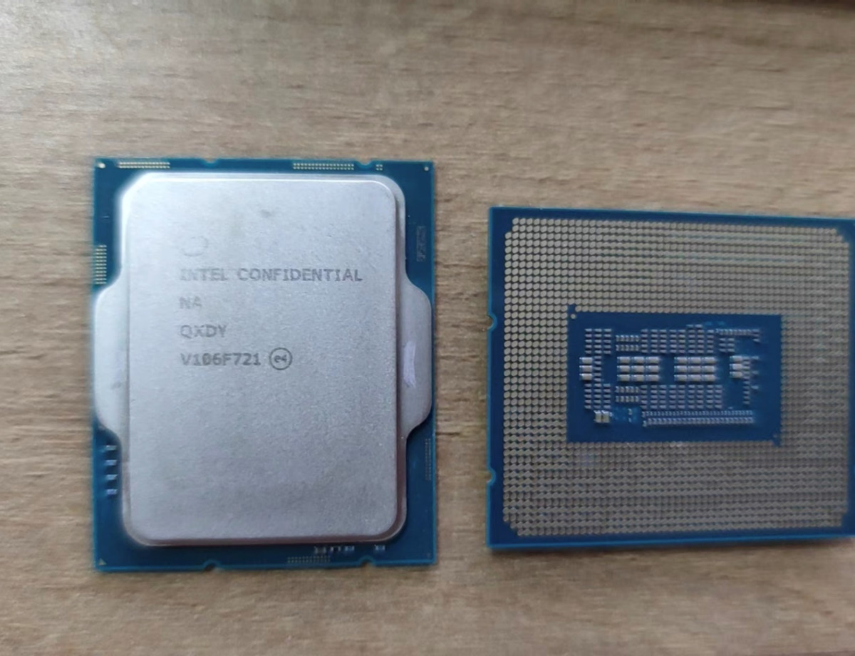 疑似 i5-12500 或 i5-12600 處理器，是內建 Intel UHD770 內顯的 ES 版測試品，來源：知乎。