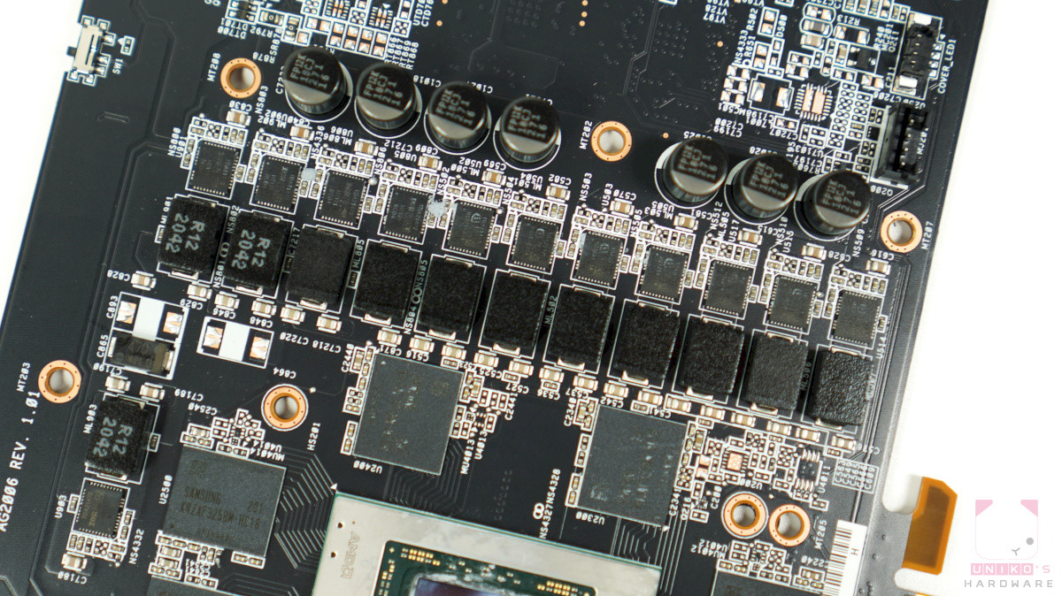 Nichicon 電容 (第一排)、Infineon Dr.MOS (第二排) 和 90A (第三排) 電感。